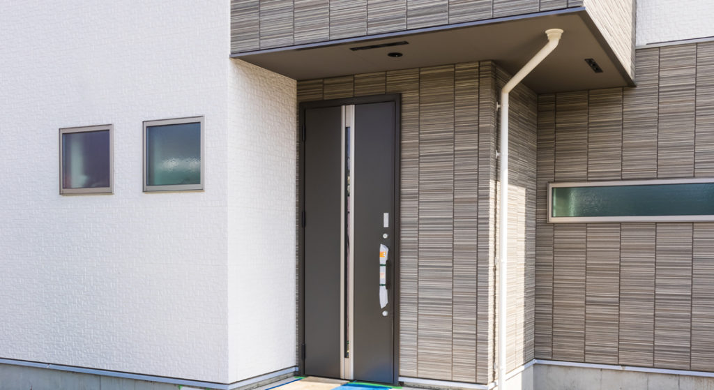 玄関リフォームリクシル